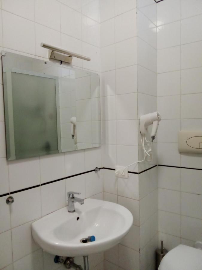 Apartamento Al Crocifisso...Da Nonna Pia Salerno Exterior foto