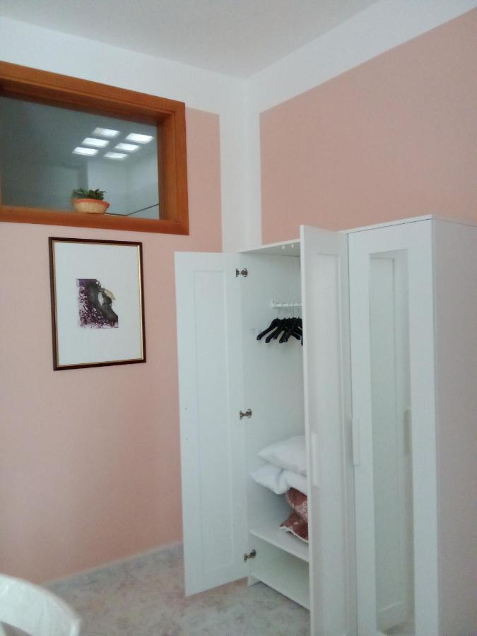 Apartamento Al Crocifisso...Da Nonna Pia Salerno Exterior foto