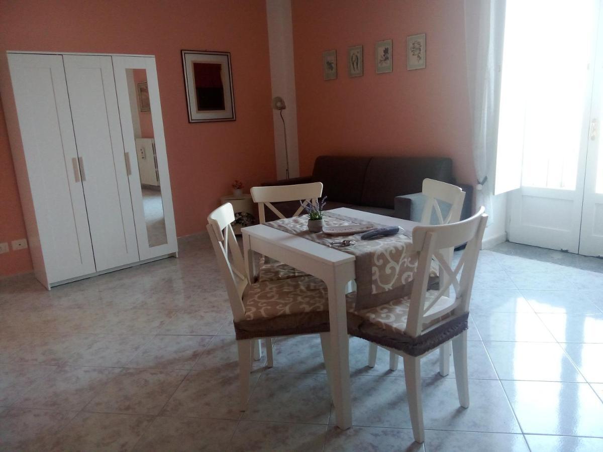 Apartamento Al Crocifisso...Da Nonna Pia Salerno Exterior foto